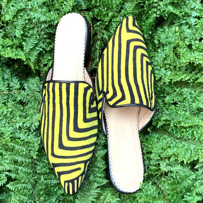 Mola Mule Black Yellow Size 37 Low Heeled