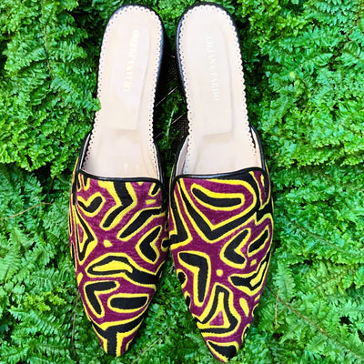 Mola Mule Black Wine Hearts Size 40 Low Heeled
