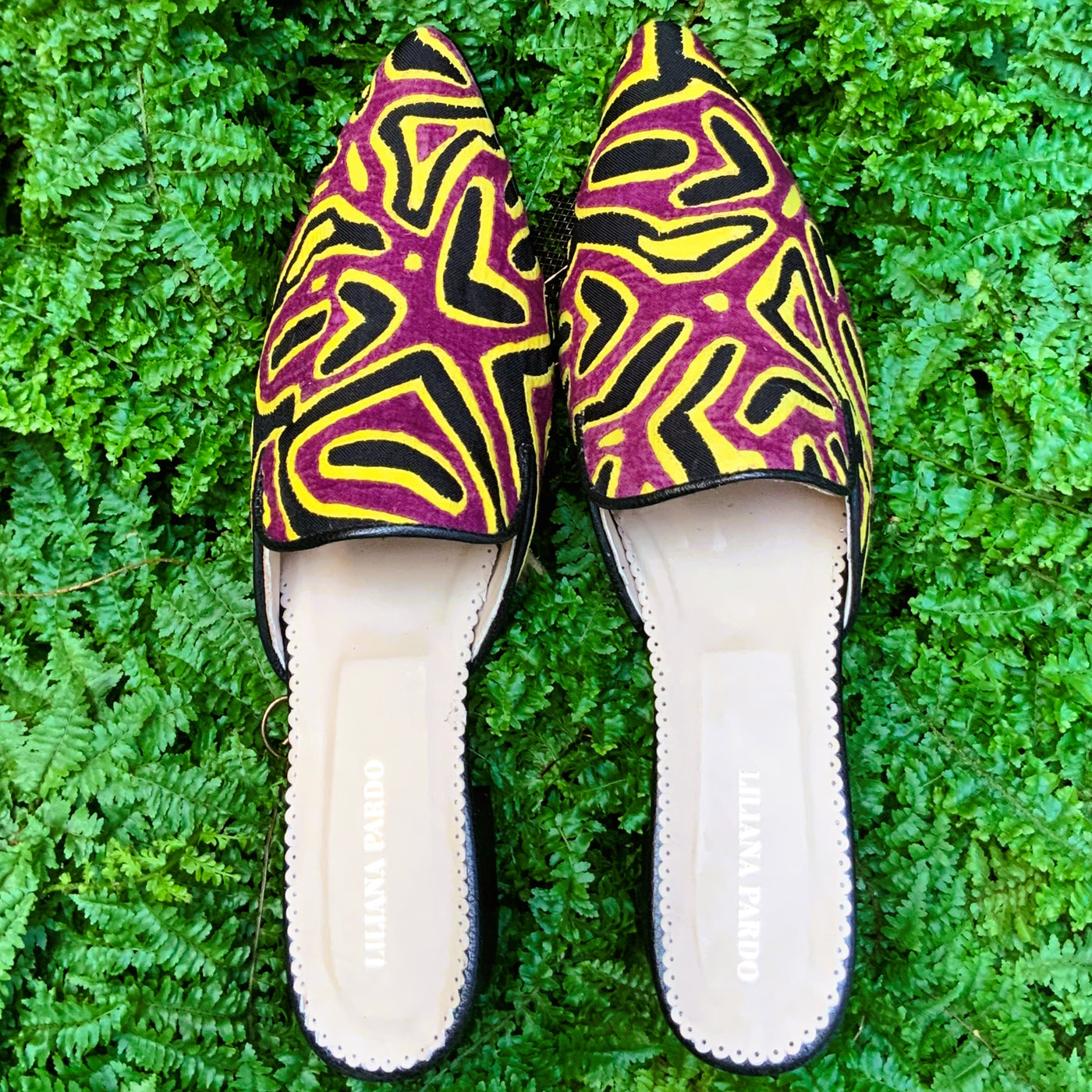 Mola Mule Black Wine Hearts Size 40 Low Heeled