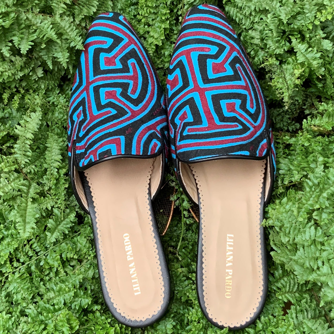 Mola Mules Black Blue & Red Size 39 Flat